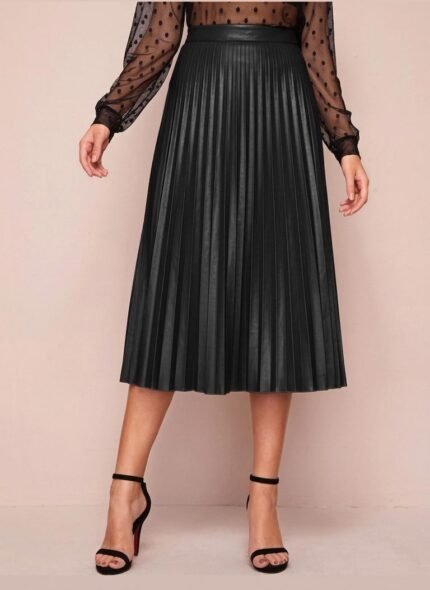 Falda plisada efecto cuero midi